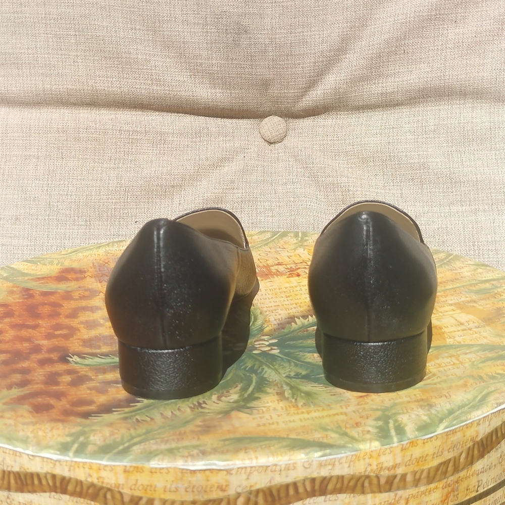 Cole Haan Black Pointed Leather Flat-Heel Loafers Slip On Size 8.5B - Picture 6 of 10